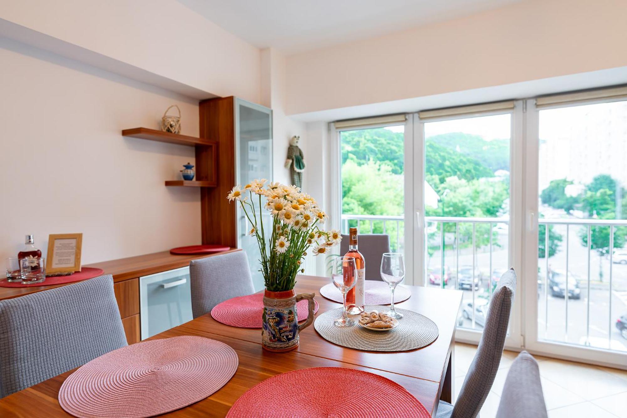 Metropolitan Wildscape View Apartment Brasov Exterior photo