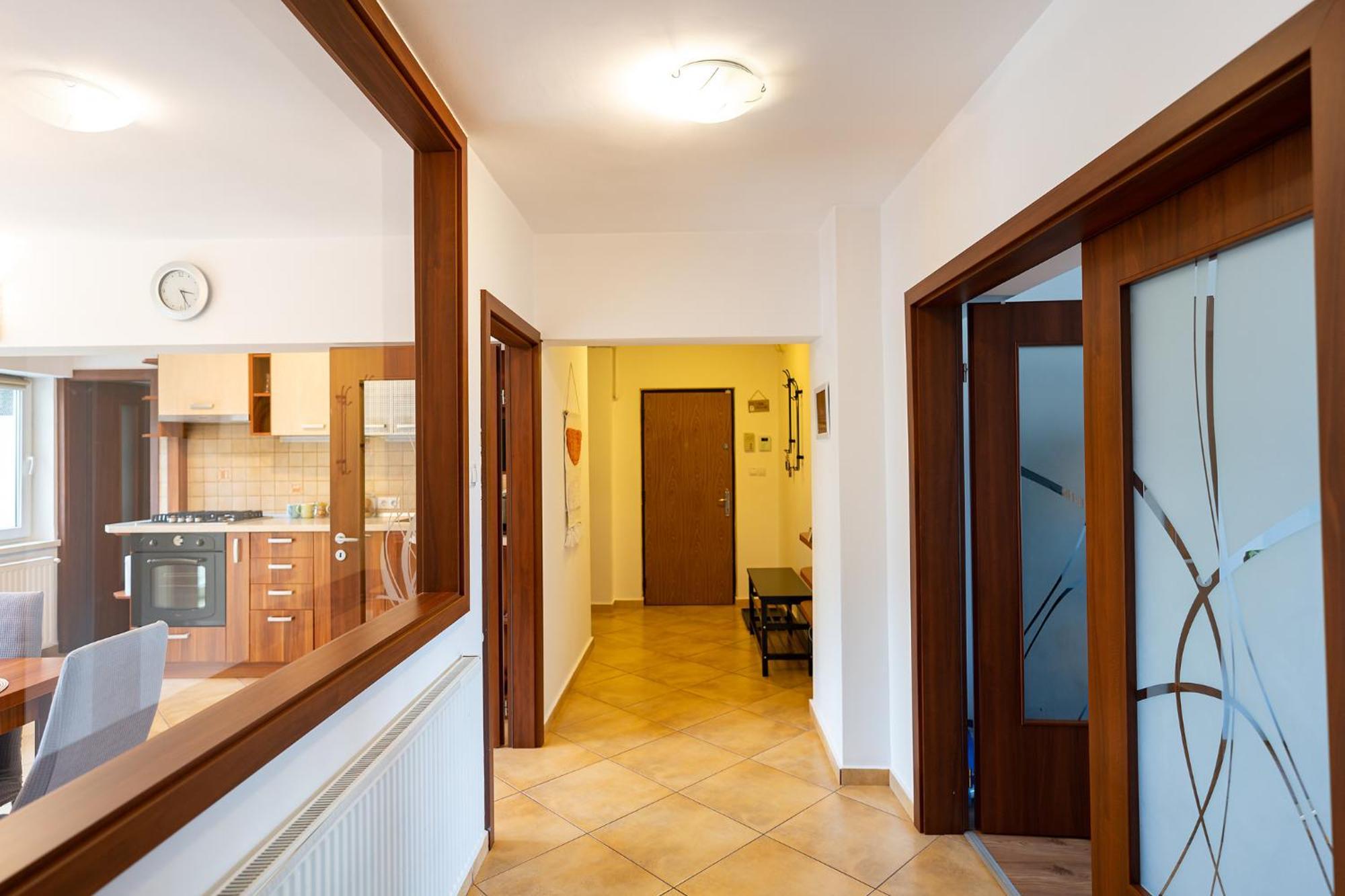 Metropolitan Wildscape View Apartment Brasov Exterior photo